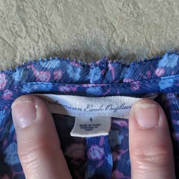 Beautiful H&M Tank Top- Size 4 - Picture 2 of 4